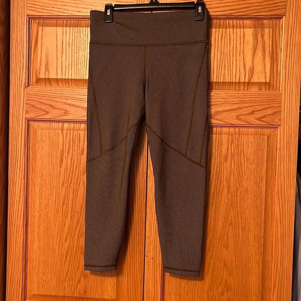 Gap fit leggings.  Size small.
